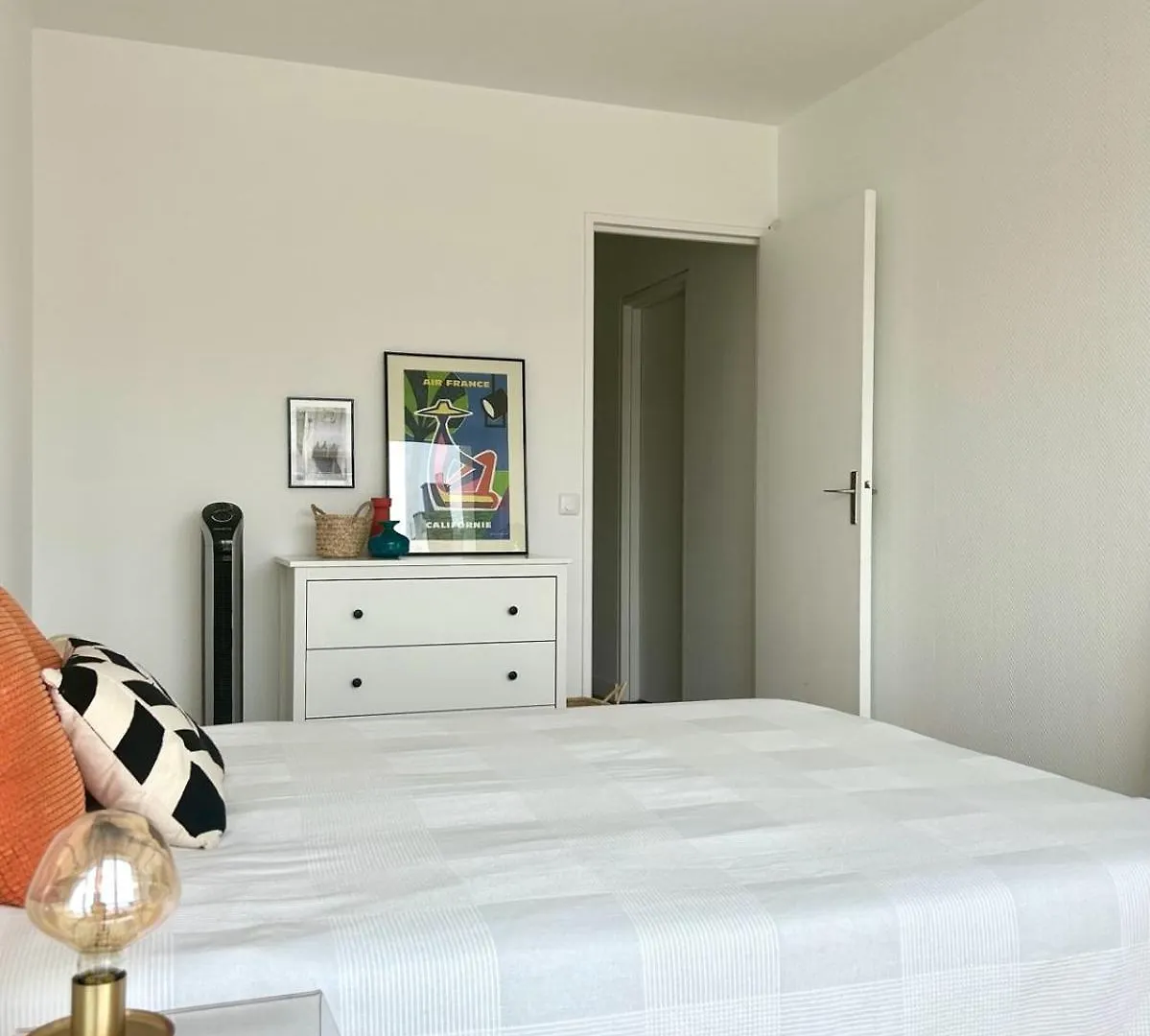 Chambre Tout Confort, Spacieuse, Calme Et Lumineuse Avec Balcon Apartman Párizs Franciaország